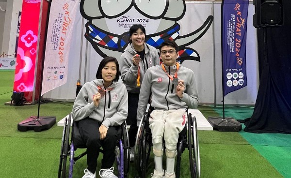 輪椅劍擊亞洲賽 港隊首日獲1銀2銅