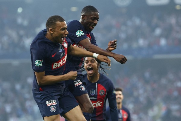PSG 2：1贏里昂奪法國盃 安巴比三冠告別