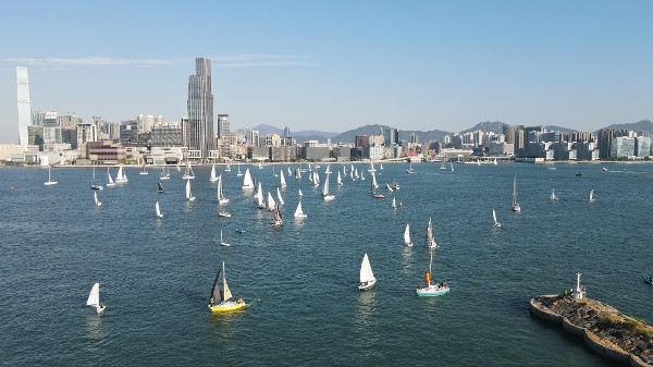香港環島大賽近230艘帆船雲集維港