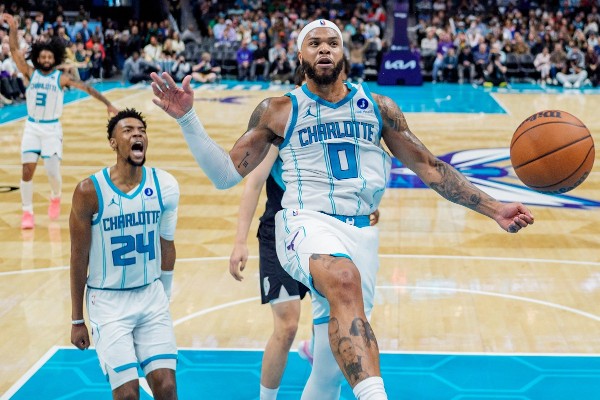 米拿領黃蜂開「荒」4連勝