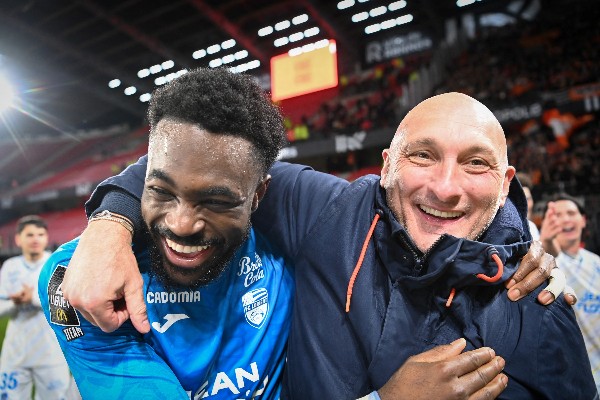 主帥彭達朗尼心淡 季後離羅連安特