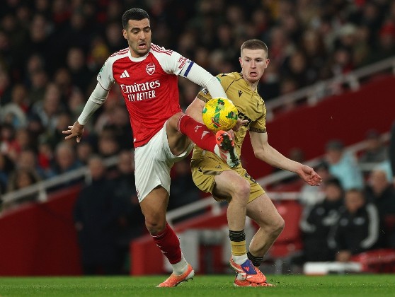 美連奴重創  阿迪達盼閂窗前添「兵」