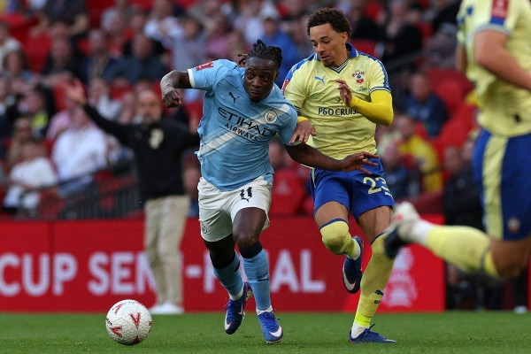 曼城2：1反「聖」入決賽