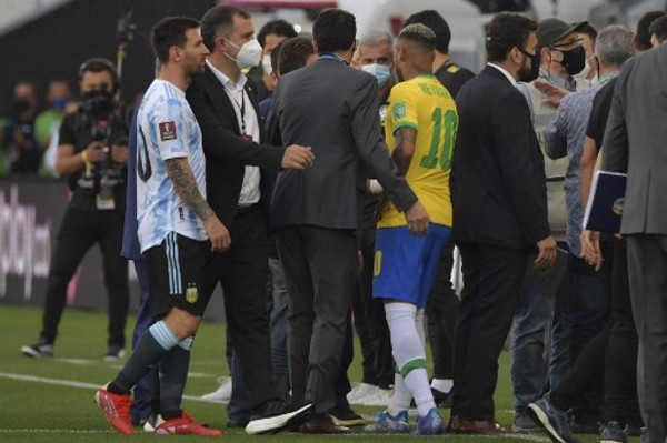 去年9月，巴西於世盃外主場迎戰阿根廷，最終被逼腰斬。