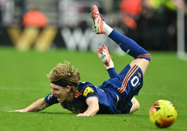 忘帶射門鞋 狼隊紐卡素互交白卷