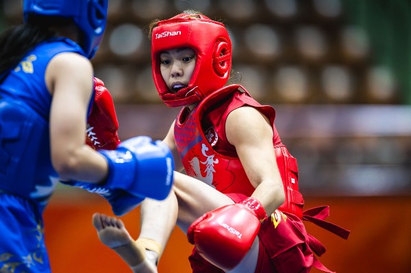 陳紫晴梁宇航同闖4強 武術港隊首奪亞運散打獎牌