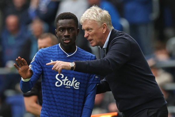 拖肥陣容殘缺 莫耶斯盼盡快增兵