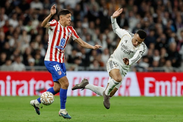 安巴比澄清膝傷：我冇事！