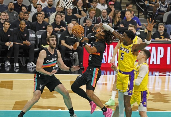 勒邦缺陣被「刺」傷 湖人3連勝告終