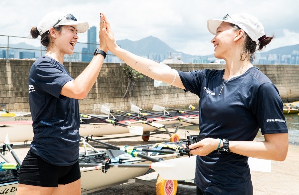 維港賽艇賽 白麗琪夥安宜女子雙人艇公開組奪冠