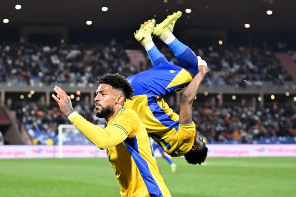 加蓬政府為國家足球隊解禁