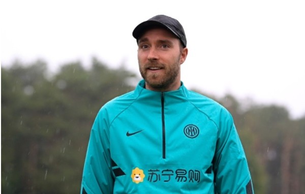 有片！艾歷臣出事後首回國米