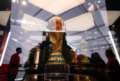 世界盃積木廣告 4球星社媒貼文費驚人