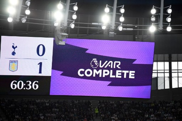 直至歐霸盃進入決賽，歐霸賽事將不會引VAR技術。©AFP