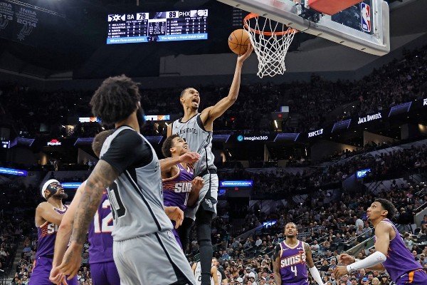 Wemby絕殺！馬刺1分險勝太陽