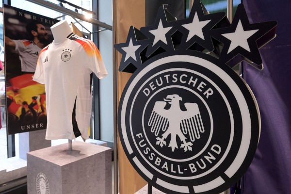 德國跟Adidas只會合作至2027年。©AFP