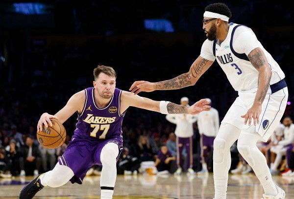 首回LA倒戈湖人 AD擋不住當錫利夫斯