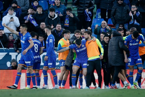 上下半場各入一球 基達菲2：0食「包」