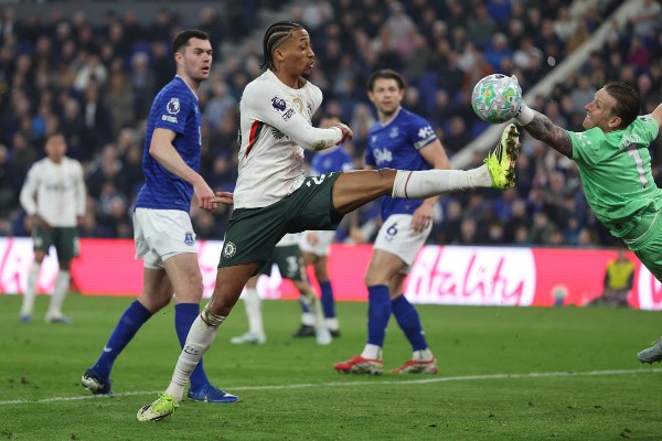 碧福特締在拖肥百場零封