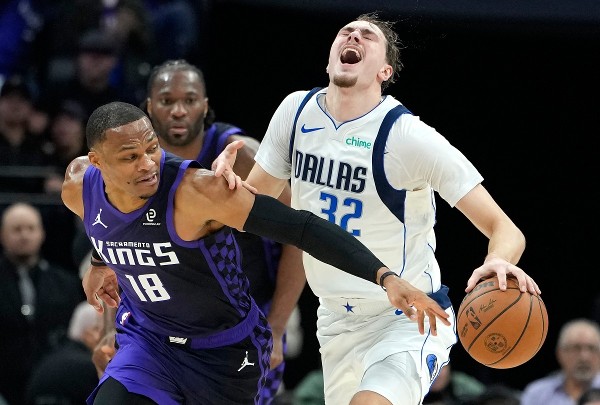 韋少總助攻超越魔術手 帝王113：107獨行俠