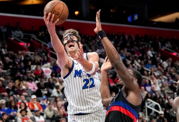 本季首次連敗 活塞遭魔術踢出盃賽