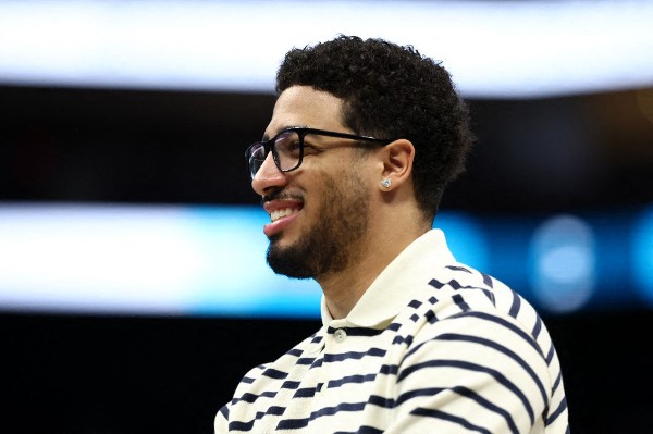 哈利保頓揭染帶狀疱疹：腫到開唔到眼