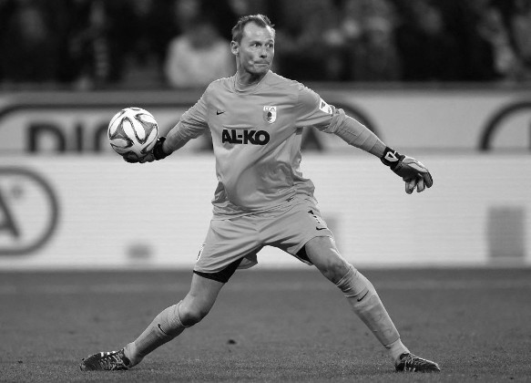 前阿仙奴門將曼寧加遇車禍喪生