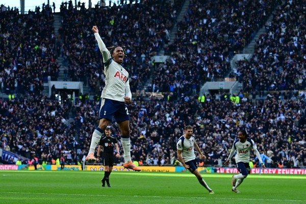 熱刺主場播歌 創作者追版權費