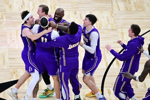 LBJ破出場紀錄 湖人挫魔術