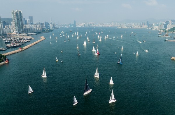 逾200艘帆船雲集維港。