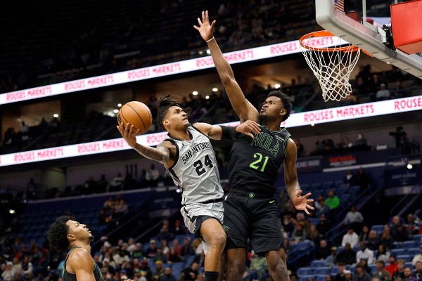 惜負馬刺3分 塘鵝7連敗