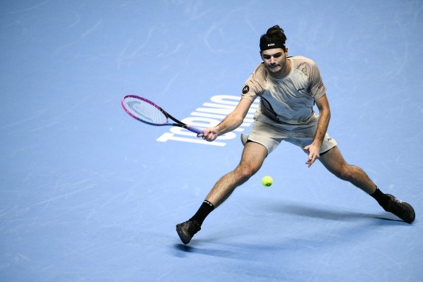 費歷斯今鬥艾卡拿斯：滿有動力