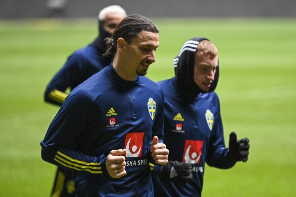 古路錫斯基在瑞典國家隊迎來了伊巴謙莫域以39歲之齡復出。©AFP