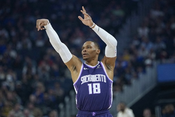 韋斯布祿努力練三分變「王」者