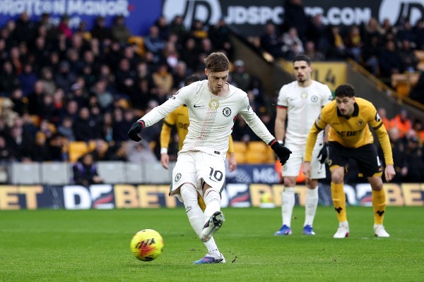 彭馬上半場戴帽 車路士3：1搗「狼穴」