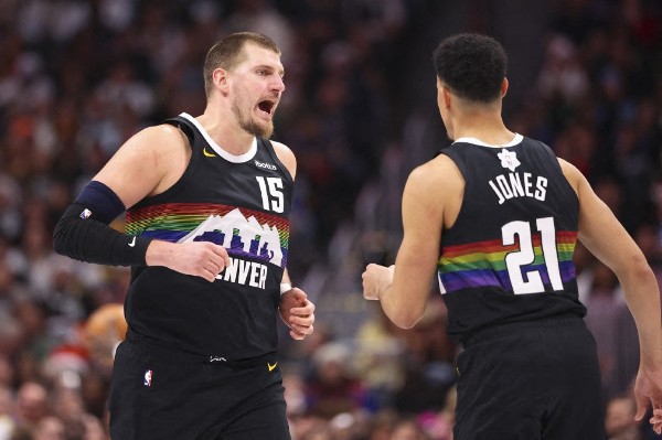 尤基治56分大三元震懾聖誕