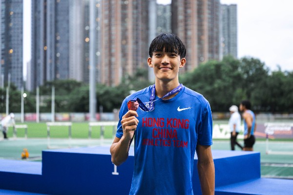 陳俊浩香港田徑公開賽400米破港績摘銅