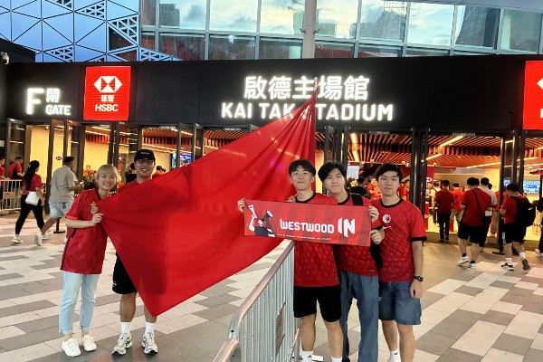 港隊迎戰印度 場外場內同樣熱鬧