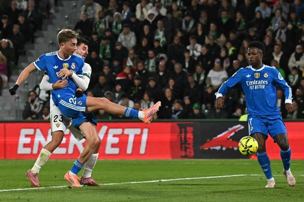 逼和艾爾切失分 皇馬遭巴塞追貼