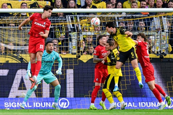 4：0炒弗賴堡 多蒙特奪歐聯資格