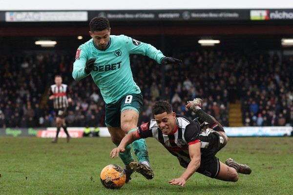 「狼之子」久違建功 高美斯重拾信心