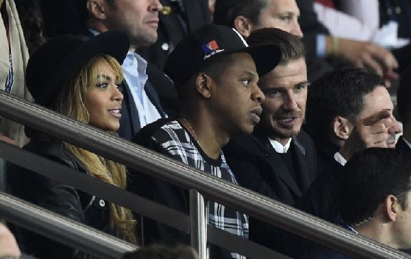 萬人迷碧咸在歌星情侶Jay Z及Beyonce的陪同下，為前球會打氣。©AFP
