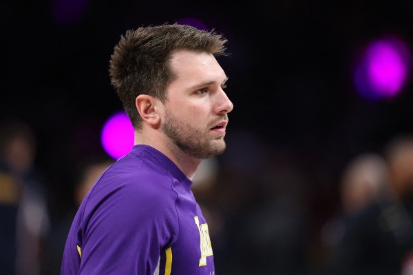 當錫腿筋受傷 湖人96：139慘負雷霆