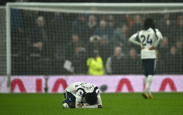 戰術運作死火 熱刺泥足深陷