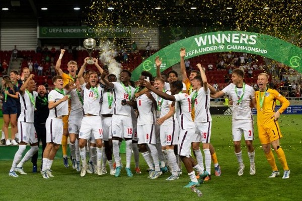 英格蘭5年兩奪U19歐國盃