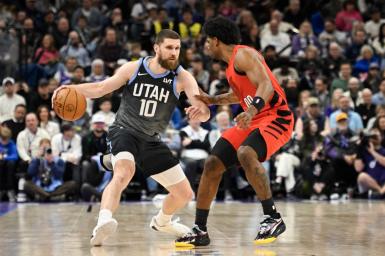 勝負未決收主力 爵士涉「躺平」遭重罰