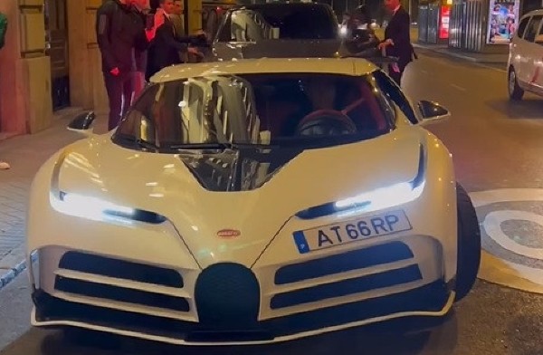 C朗豪氣開千萬跑車現身馬德里