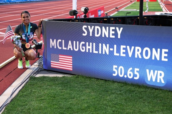 莉禾妮刷新400米欄世績