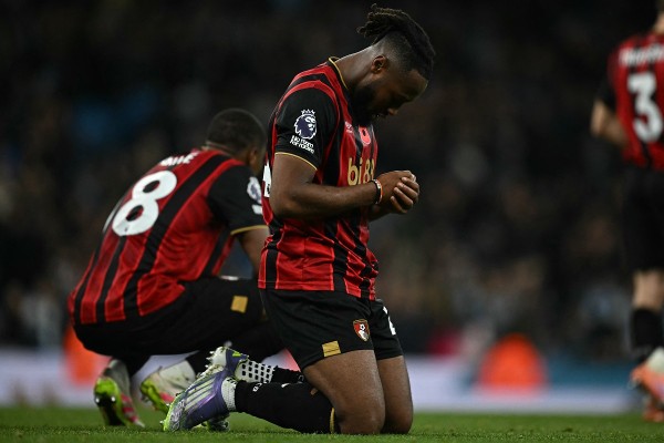 施曼尤求婚成功 事業愛情皆得意