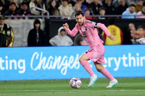 美斯後悔年少冇學好英語